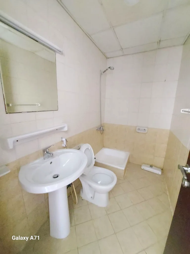 good-size studio apartment in Al Nahda, Sharjah is perfect for easy access to Dubai exit and offers great value at only AED 23,000 per year. call usma64191450442625114