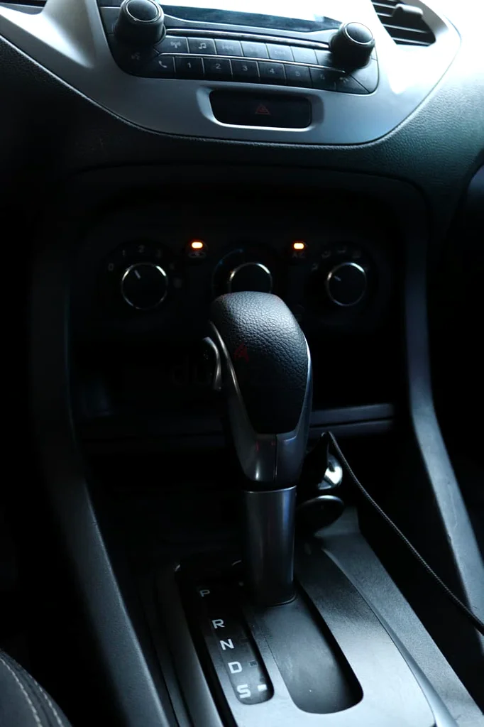 Ford figo hatchback 2019 model gcc specs.Clean car in and out. Just buy and drive63895676631042112