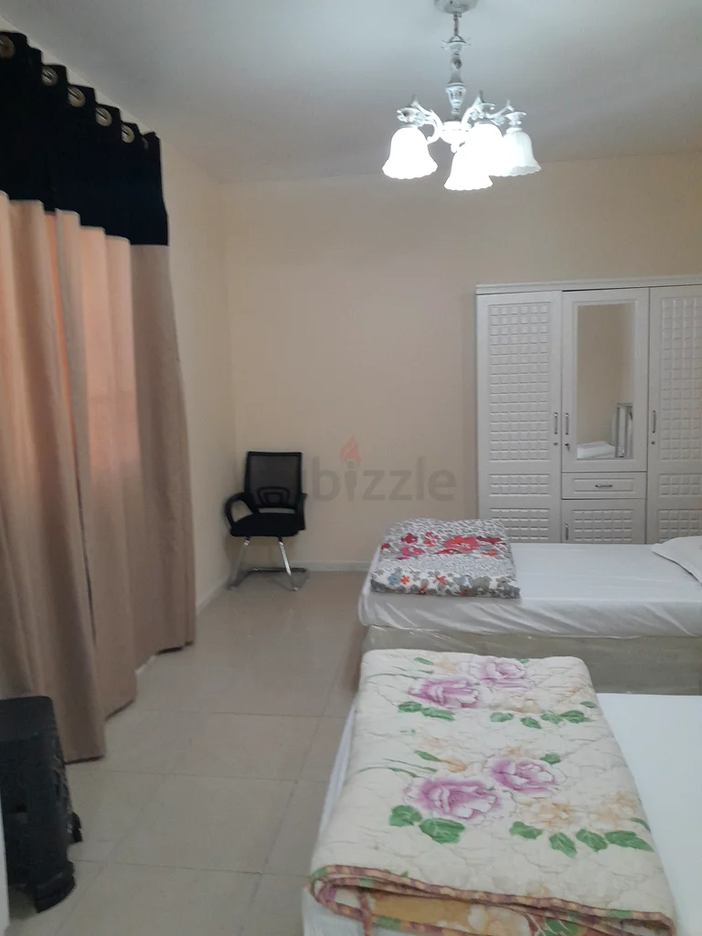 مساحة سرير للإيجار فقط للموظفين العزاب64226219560961111