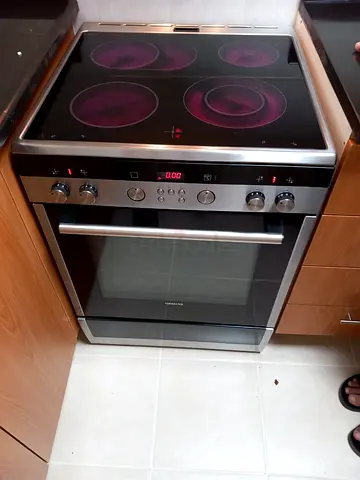 Siemens four burner cooker electric ceramic 60cm  -