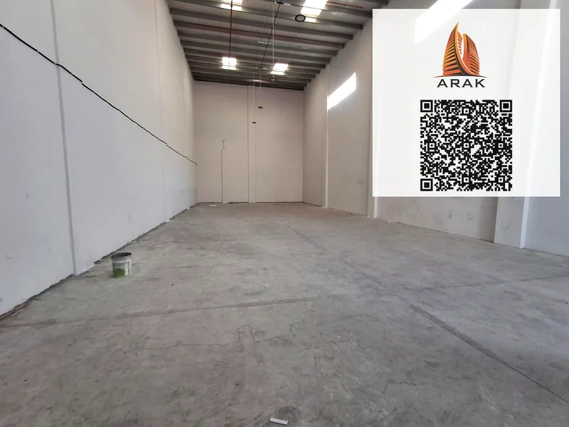 Warehouse for annual rent in Al Jurf Industrial 1, Ajman, with a total area of 3,050 sq. ft., available for AED 150,000 per year in 4 convenient insta64074452724867114