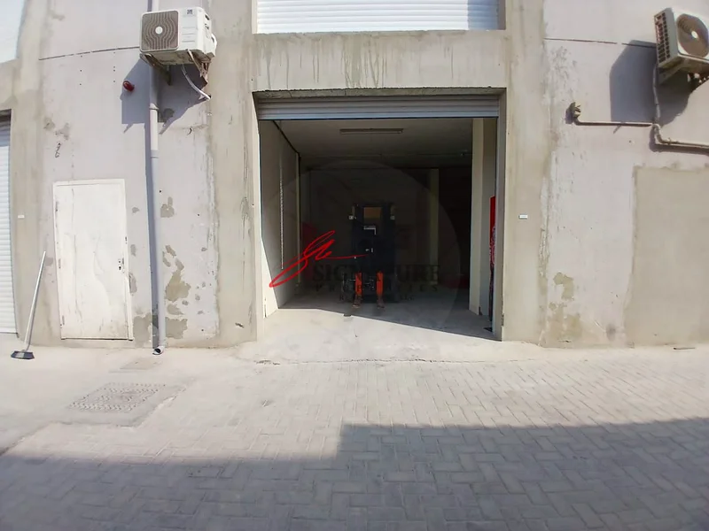 WAREHOUSE FOR RENT BEST FOR STORAGE  and tailoring wrok64074452716291110