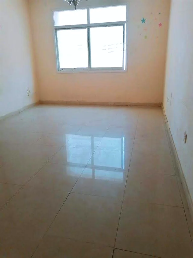 OPPOSITE SAHARA MALL STUDYO READY TO MOVE FOR COUPLES WITH BUS FROM SAHARA DXB F23 MORE64196064774018110
