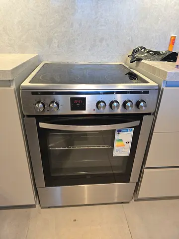 Hoover new model Electric Cooker 60cm Good Condition