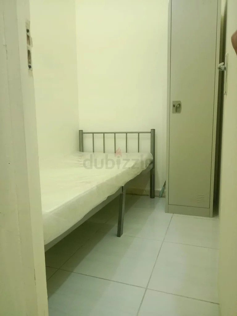 Furnished Partition Available from 1st October for Ind, Pak, Srilankan, Nepal single male64054394622722110