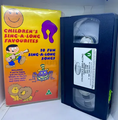 Childrens Sing-Along Favourites VHS - 18 Fun Songs! - 4 pcs