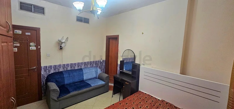 غرفة مفروشة مع حمام داخلي متوفرة للإيجار! مقابل مركز ساهارا! بدون عمولة!!64049789802114114