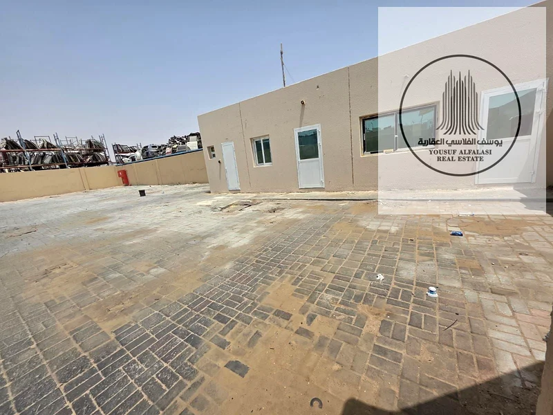 متاح الآن للإيجار: مبنى واسع بمساحة إجمالية تبلغ 6,300 قدم مربع64058458518401114
