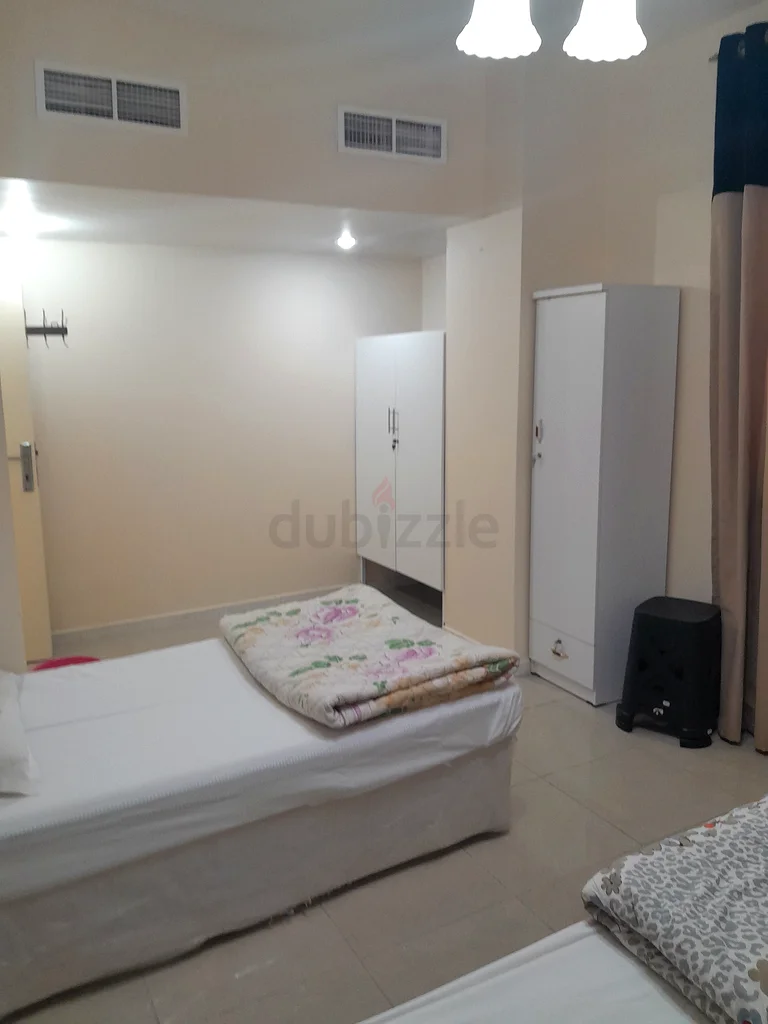مساحة سرير للإيجار فقط للموظفين العزاب64226219560961110