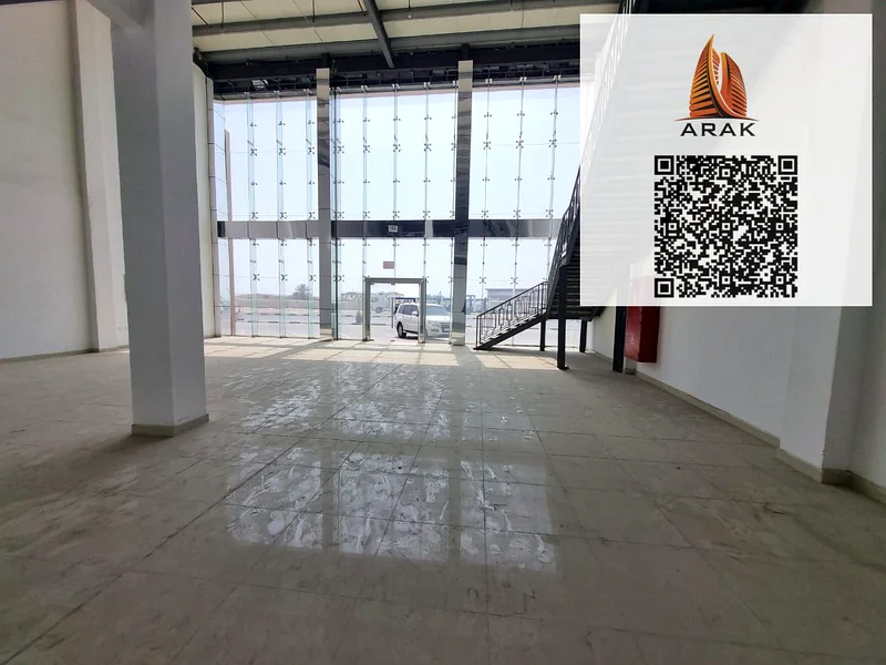 غرفة عرض مميزة للإيجار في الجرف 2 - عجمان64073895179906112