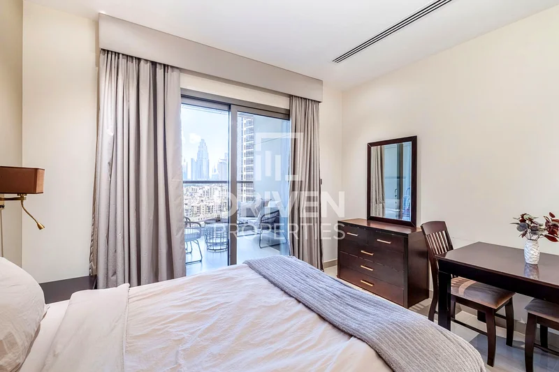 Furnished | Downtown View | Multiple cheques64166575776002113