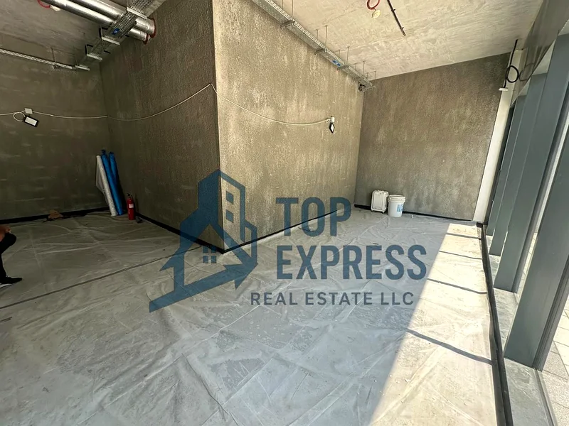 جديد بالكامل | مساحة تجزئة أولية | إمكانية رؤية عالية | موقع متميز64062478885123114