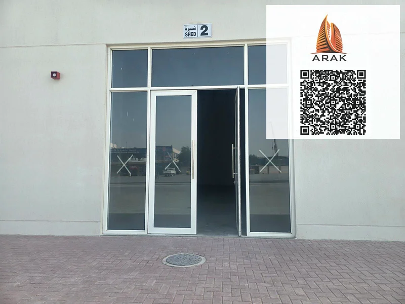 Ready-to-Move Showroom in Prime Location64074559773571114