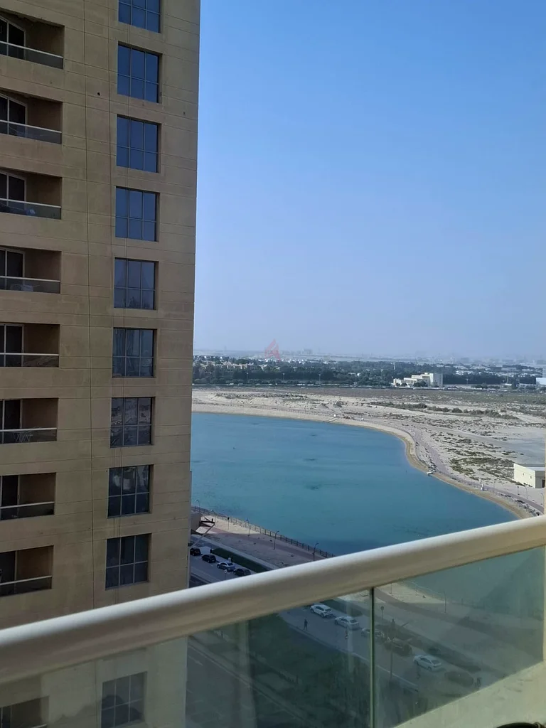 أبحث عن زميل سكن رجل هندي محترف (بما في ذلك موقف سيارات ودفع الفواتير)64055168472450110