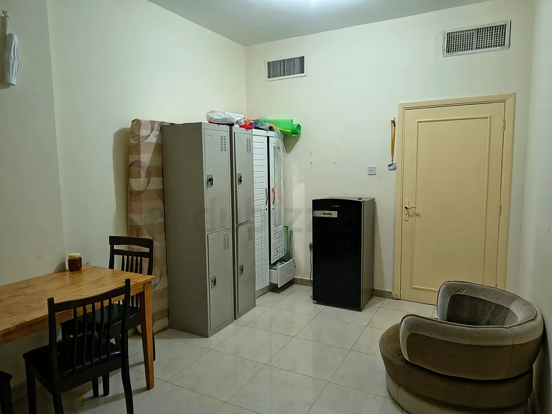 Executive lady/ladies furnished room for malayalis available!!!64054278310018110