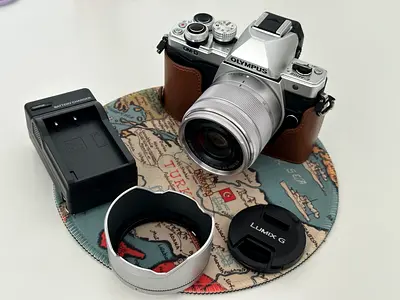 Olympus E-M10 Mark II + Lumix G 35–100mm Lens – fixed price no bargain