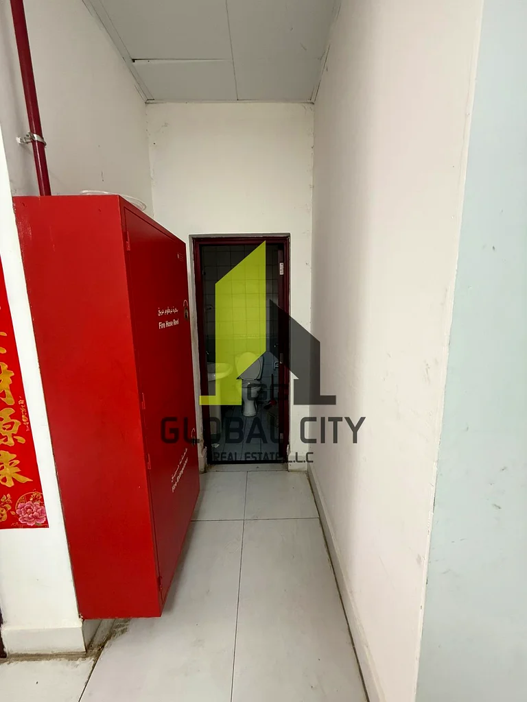 Warehouse for Rent | 2,691 sq. ft (250 sqm) | Prime Location near China Mall – Industrial Area64073451121666112