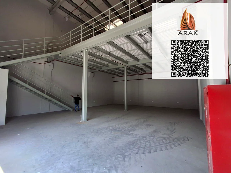📦🏭 مستودع للإيجار – الجرف الصناعية 3 – موقع مميز على الطريق الرئيسي 🏭📦  تبحث عن مستودع واسع وموقع استراتيجي لنشاطك التجاري؟ هذه فرصة مثالية!64074786206849114