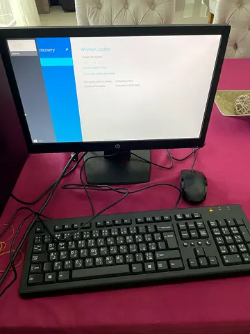 HP desktop i5-4590s with keyboard, mouse and monitor