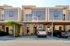 Elegant Living | Vacant | Commodious Villa