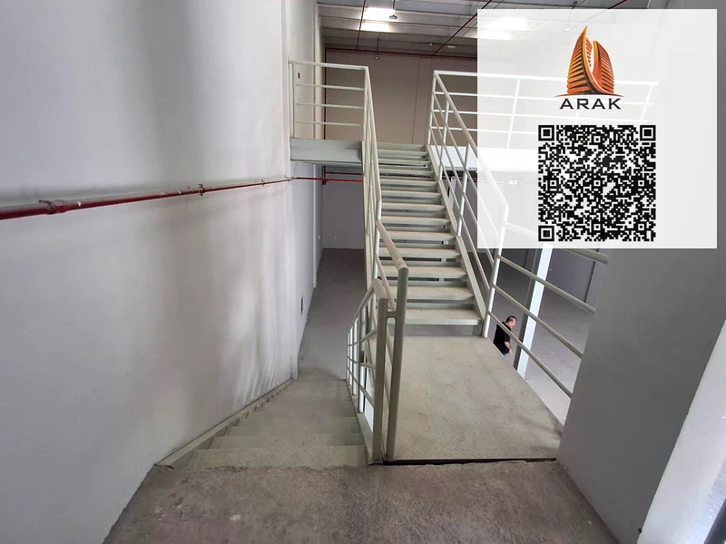 Warehouse with Mezzanine in Al Jurf Industrial 3, Ajman 📍 Location: Al Jurf Industrial 3, Ajman  🚚 Located on/near a main road64074786123907113