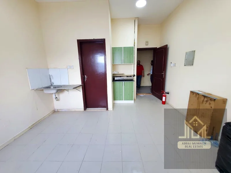 SPACIOUS APARTMENT FOR FAMILIES AT A VERY PRIME LOCATION IN JUST 13999/-64050140149505113