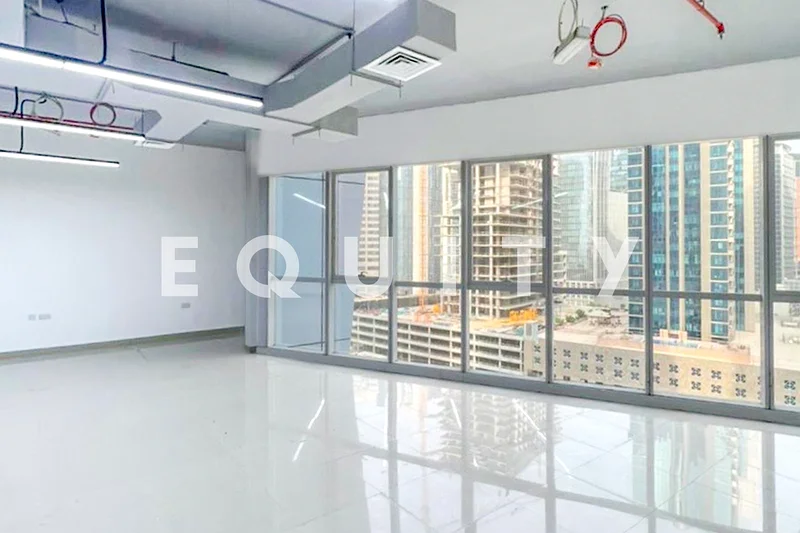 Fully Fitted | Near the Metro | Vacant Oct 202564068436699778112