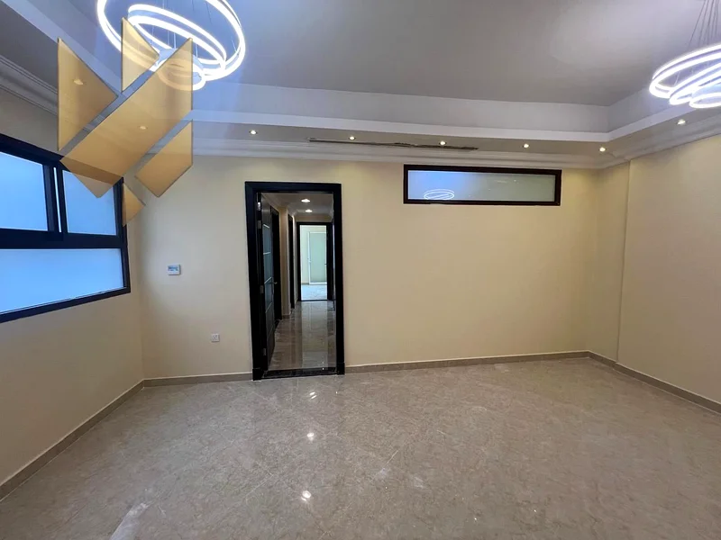 🔹 3-bedroom apartment + spacious living room 🔹 Free parking 🅿️ exclusively for residents 🔹 Super deluxe finishing – ready to move in immediately64052547304963114