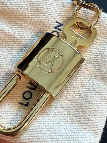 price reduced！！LOUIS VUITTON  Shining Brass Lock and 2 Keys Set brand new authentic