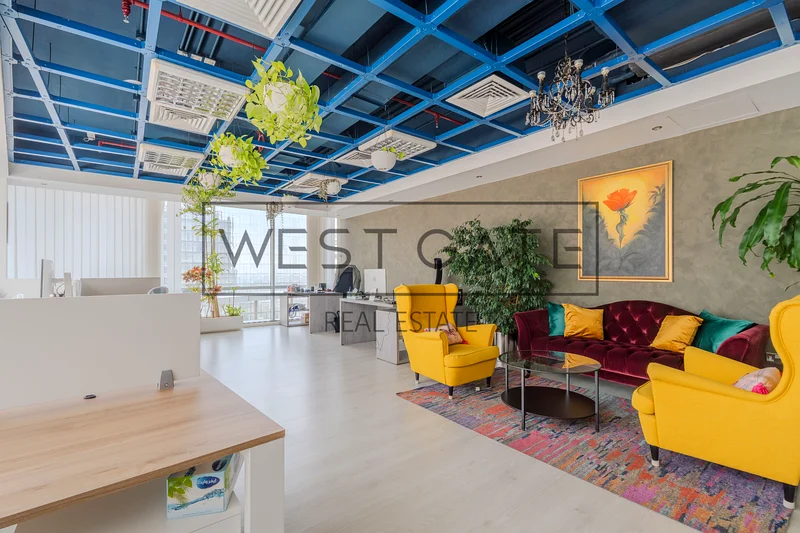Vacant | Exclusive | Burj View| Bright Work Space64068007667458113