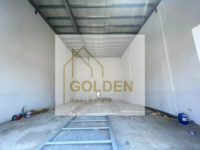 For Rent – 2,000 sq.ft Warehouse in Umm Al Thuoob, UAQ, 30 kW power, annual rent AED 100,000 only .Golden Opportunity64061056404355113
