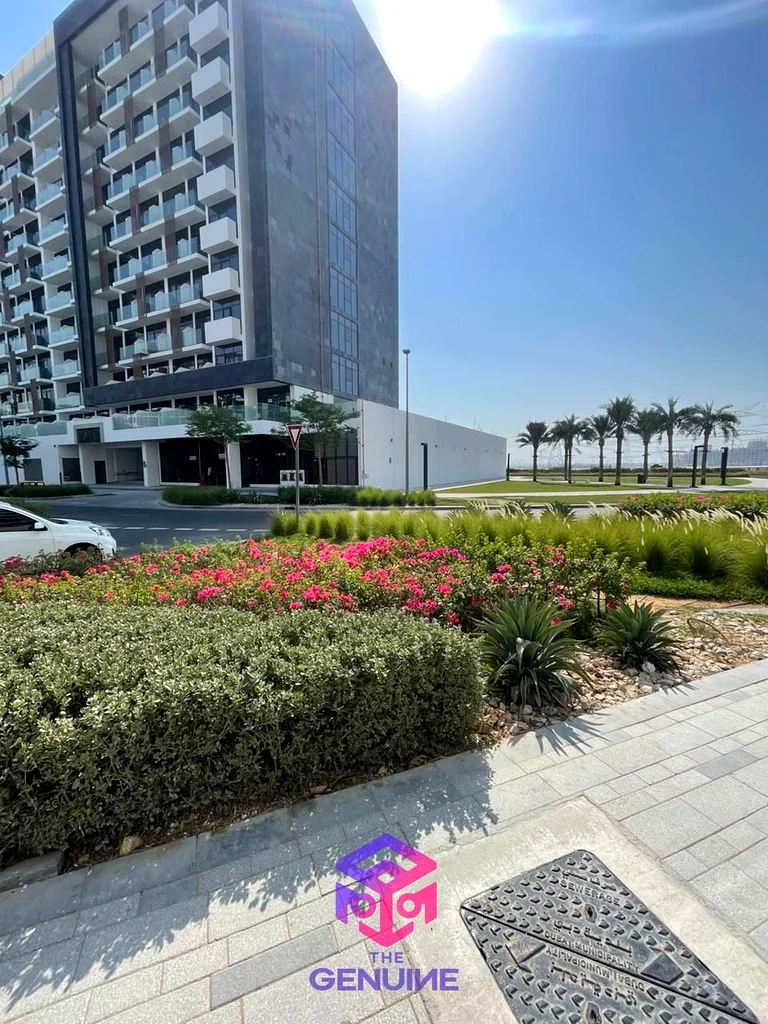 Retail Unit for Rent | Prime Location64065483484417112