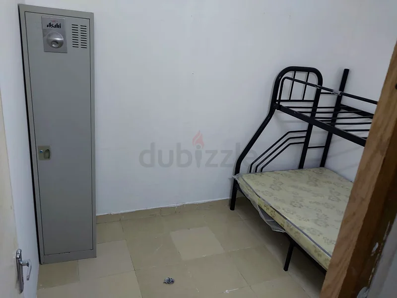 Room with Partion64057032763778110