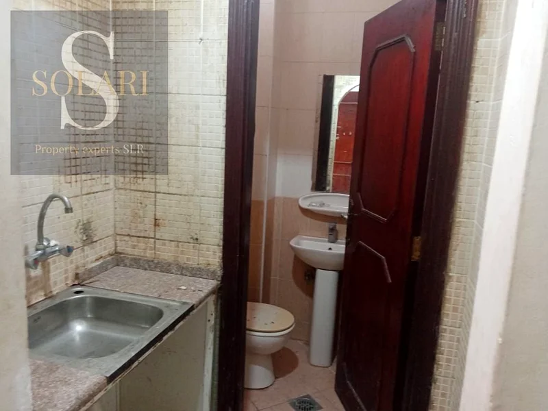 office for rent , Al Ain ، industrial area , 20 meters  , kitchen , bathroom , parkings64051355621763111