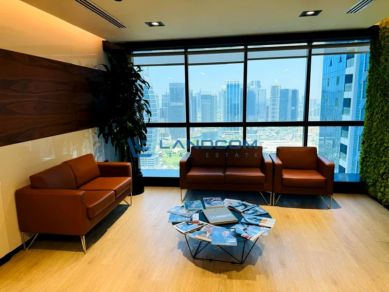 | Prime fitted office | Grade A Tower | Includes manager room and workstations |64071015612675112