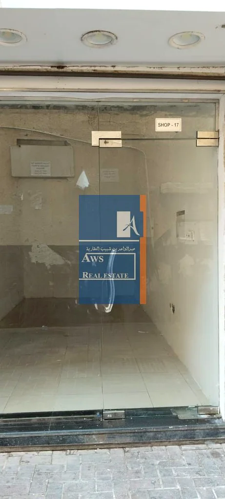متجر في موقع متميز في ديرة، محاط بمناطق سكنية وتجارية64066029766913112
