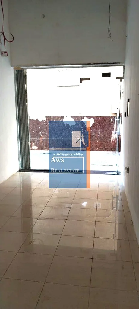 متجر في موقع متميز في ديرة، محاط بمناطق سكنية وتجارية64066029766913111