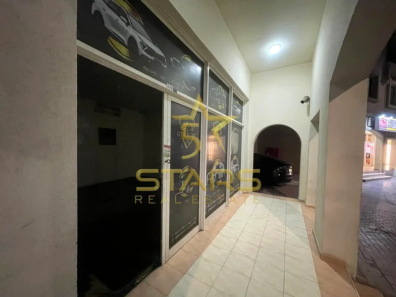 موقع متميز | متجر مجهز بالكامل | جاهز للسكن64064024364418111
