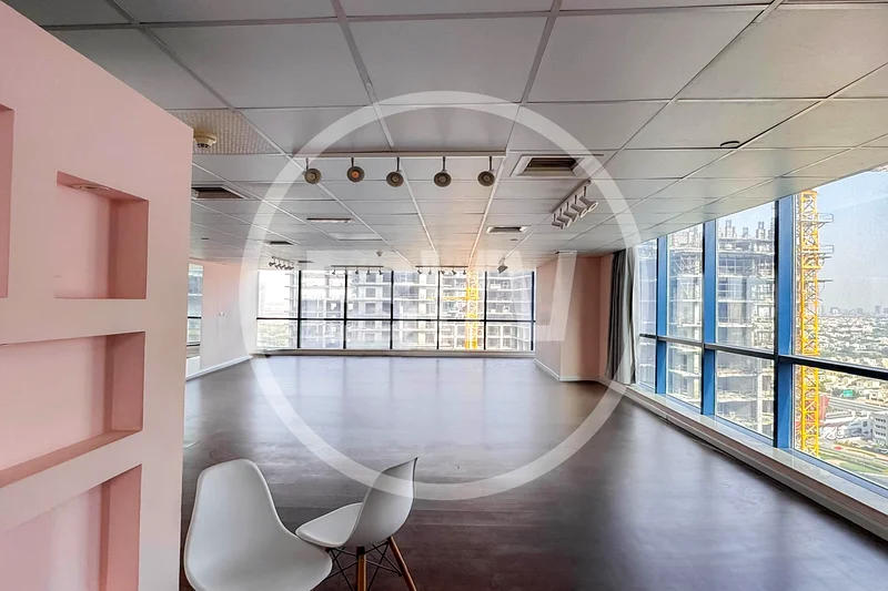 VACANT | GREAT SPACE | VIEWS | CLOSE TO METRO64071653745793114