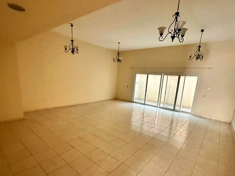 ✨📍 Prime Location: Commercial Villa for Rent – Strategic Location & Guaranteed Investment64073343259265110