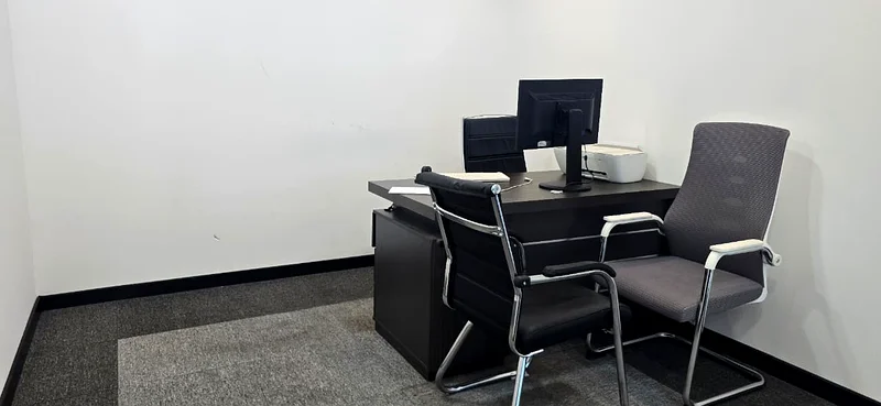 تُعرب سكايلين لاكش بروبرتيز عن سعادتها بتقديم هذا المكتب الفاخر والمفروش في برج برايم، خليج الأعمال – أحد المعالم التجارية الأكثر شهرة في دبي64069966869635113
