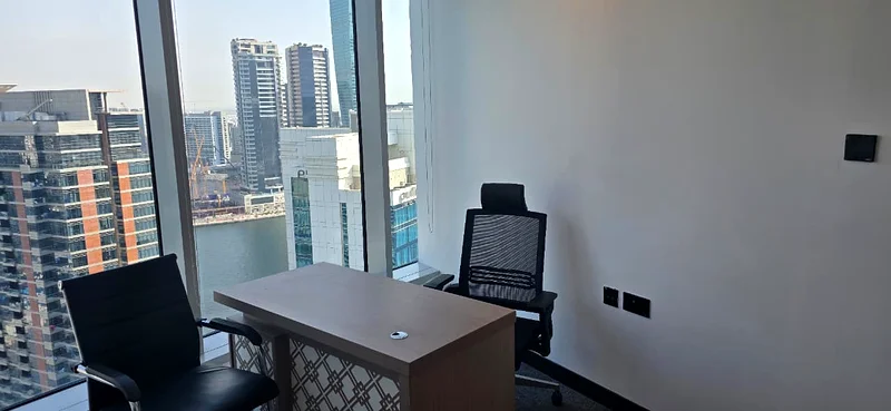 تُعرب سكايلين لاكش بروبرتيز عن سعادتها بتقديم هذا المكتب الفاخر والمفروش في برج برايم، خليج الأعمال – أحد المعالم التجارية الأكثر شهرة في دبي64069966869635112