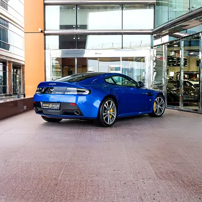 صورة 2 لـ 2015 Aston Martin VANTAGE
