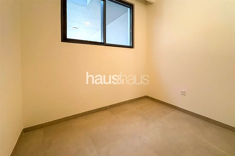 Contemporary Style | Family Comfort | Vacant64052978258947113