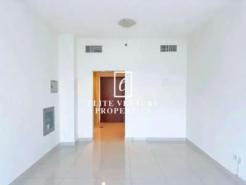 STUDIO | VACANT | PRIME LOCATION64218444130177113