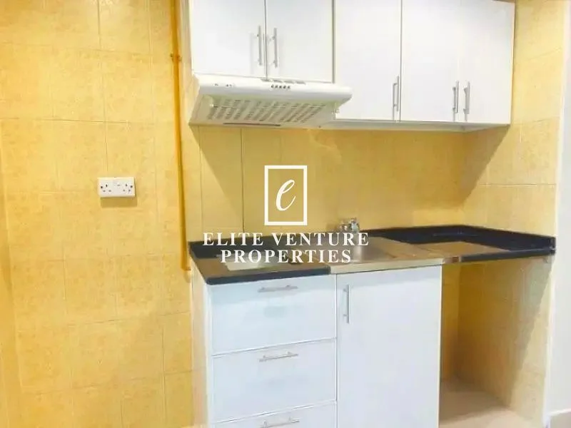 STUDIO | VACANT | PRIME LOCATION64218444130177114