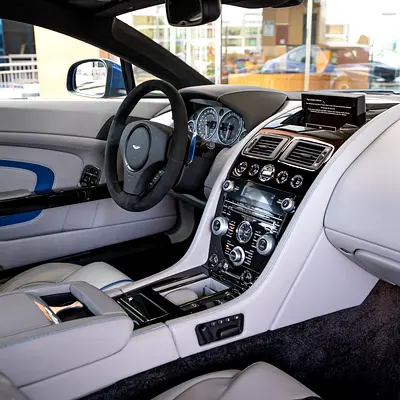 صورة 7 لـ 2015 Aston Martin VANTAGE