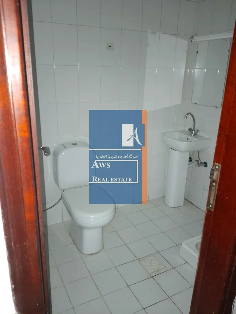 مكتب بأسعار معقولة في مركز تجاري رئيسي، صفقة مباشرة من المالك64066029757698112