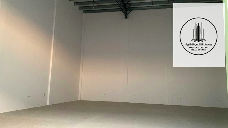 مستودع للإيجار في عجمان، منطقة الجرف الصناعية 2، مساحة 2,000 قدم مربع، كهرباء 20 كيلوواط، السعر 100,000 درهم64073673924866113