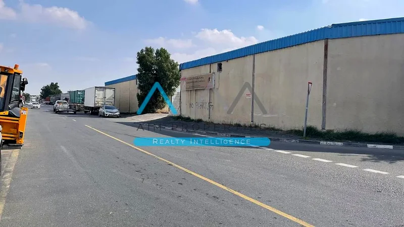 Corner Unit Warehouse | High Visibility | Prime Access64064021667969112